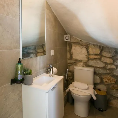 Nine Muses Hospitality Ferienhaus Nea Iraklia
