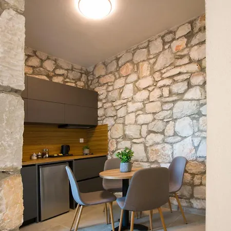 Nine Muses Hospitality بيت للعطل