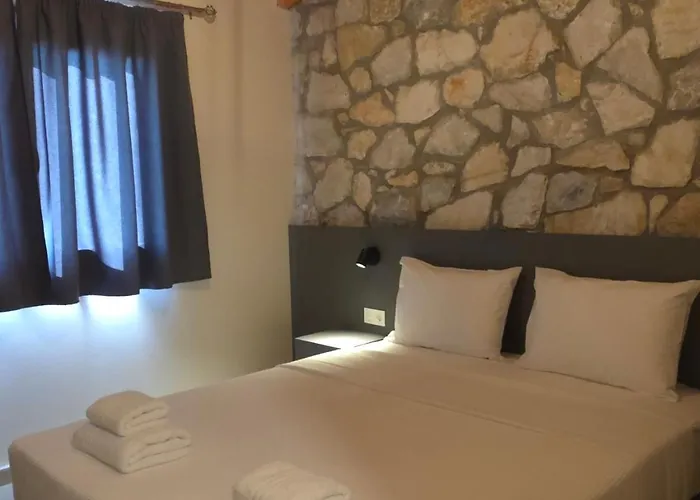 Nine Muses Hospitality * Néa Iráklia